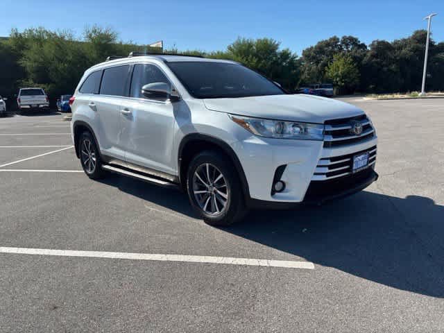 Used 2019 Toyota Highlander XLE FWD image 7