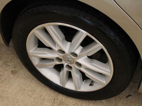 Used 2015 Toyota Avalon XLE Premium image 25