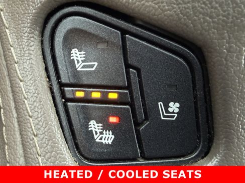 Used 2017 GMC Yukon XL Denali w/ Open Road Package image 18