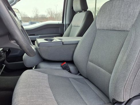 Used 2025 Ford F350 XLT image 3