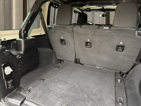 Used 2020 Jeep Wrangler Unlimited Sport image 19