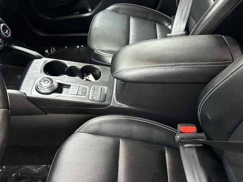 Used 2021 Ford Escape Titanium image 23