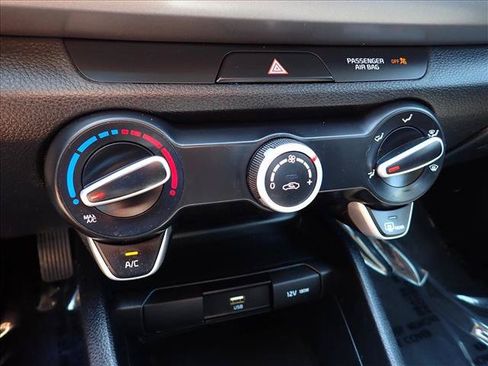 Used 2023 Kia Rio S FWD image 17