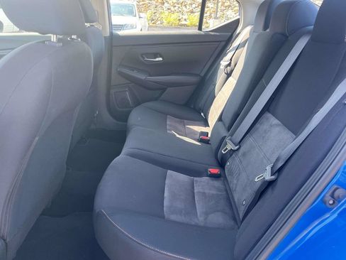 Used 2022 Nissan Sentra SR w/ Electronics Package FWD image 11