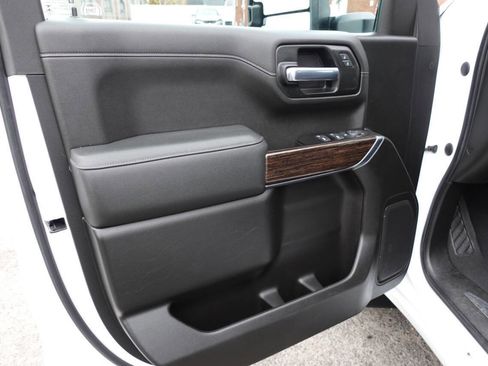 Used 2022 GMC Sierra 1500 SLE w/ X31 Off-Road Package image 15