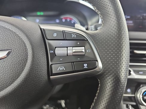 Used 2023 Genesis G70 2.0T AWD/4WD image 17