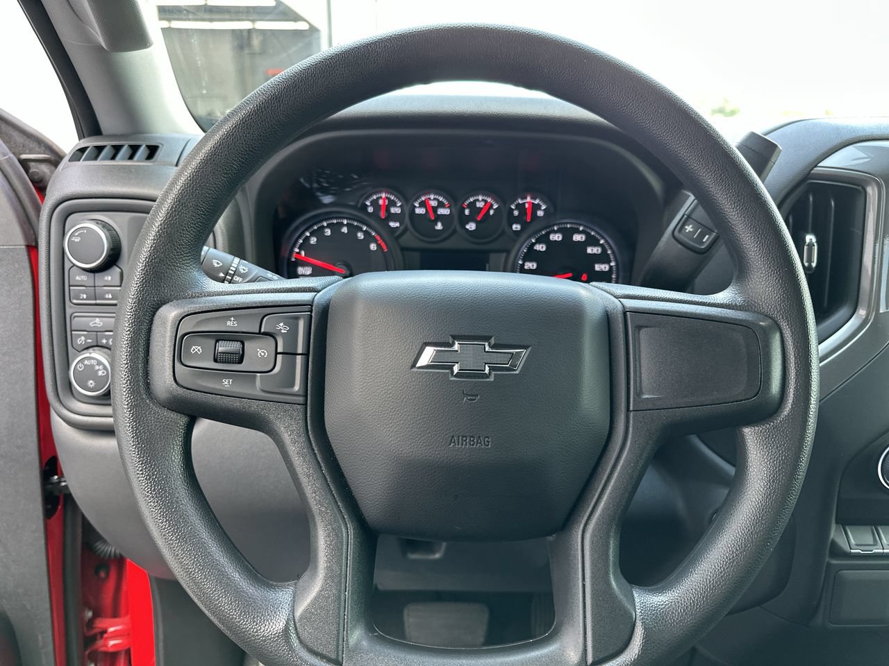Used 2025 Chevrolet Silverado 1500 Custom Trail Boss AWD/4WD image 7