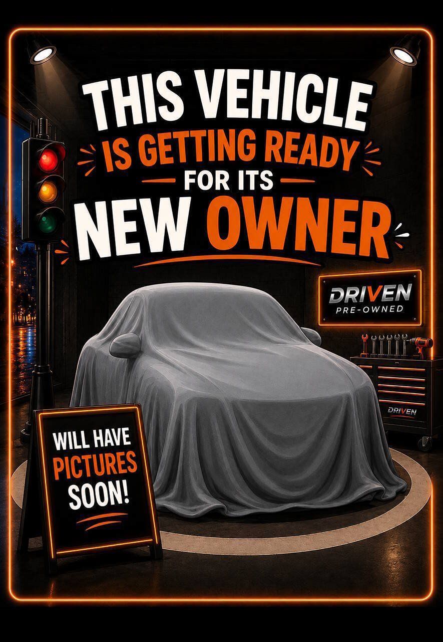 Used 2017 Porsche Macan AWD/4WD image 1
