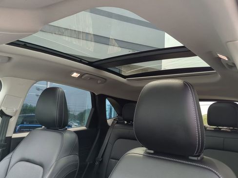 Used 2022 Ford Escape SEL w/ Technology Package image 14