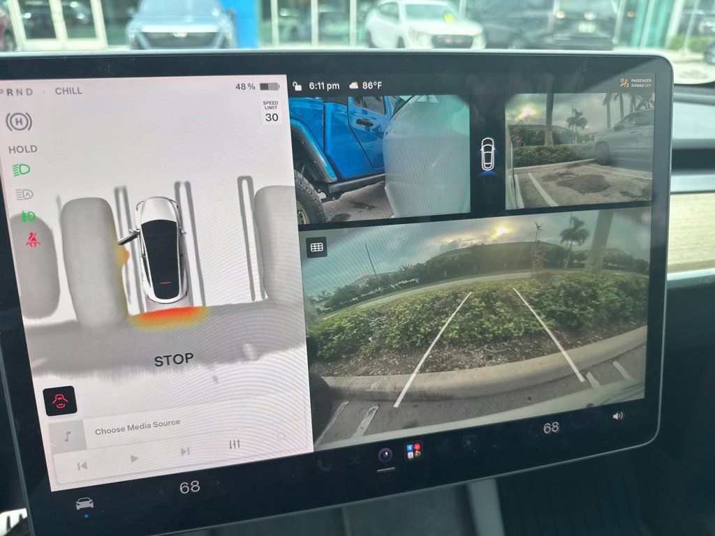 Used 2023 Tesla Model Y Performance AWD/4WD image 4