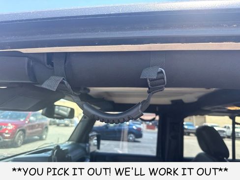 Used 2016 Jeep Wrangler Unlimited Rubicon AWD/4WD image 17
