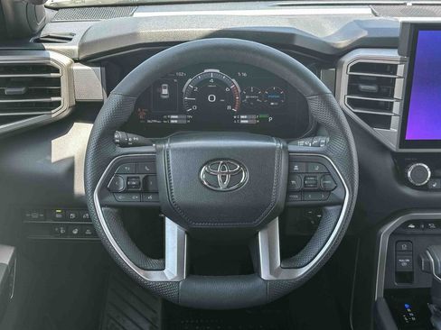 Used 2025 Toyota Sequoia Limited RWD image 29