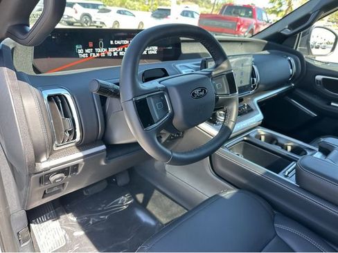 New 2026 Ford Expedition Platinum w/ Stealth Appearance Package AWD/4WD image 7