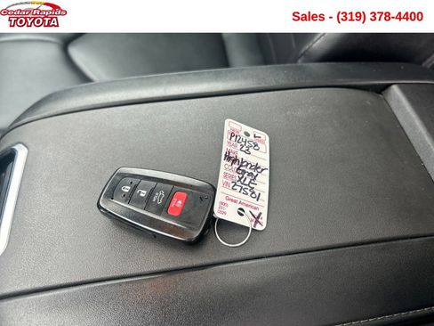 Used 2023 Toyota Highlander XLE w/ Protection Package #3 (TMS) image 27