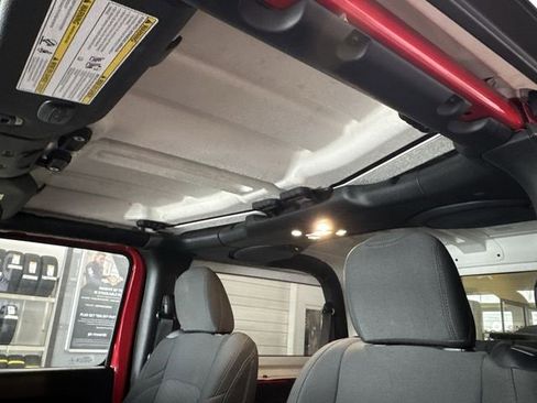 Used 2022 Jeep Wrangler Sport S image 18