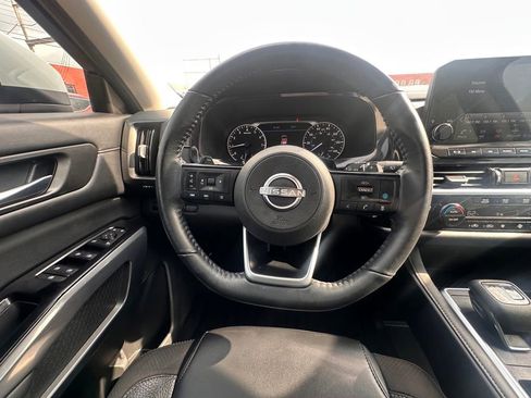 Certified 2022 Nissan Pathfinder SL w/ SL Black Package FWD image 21