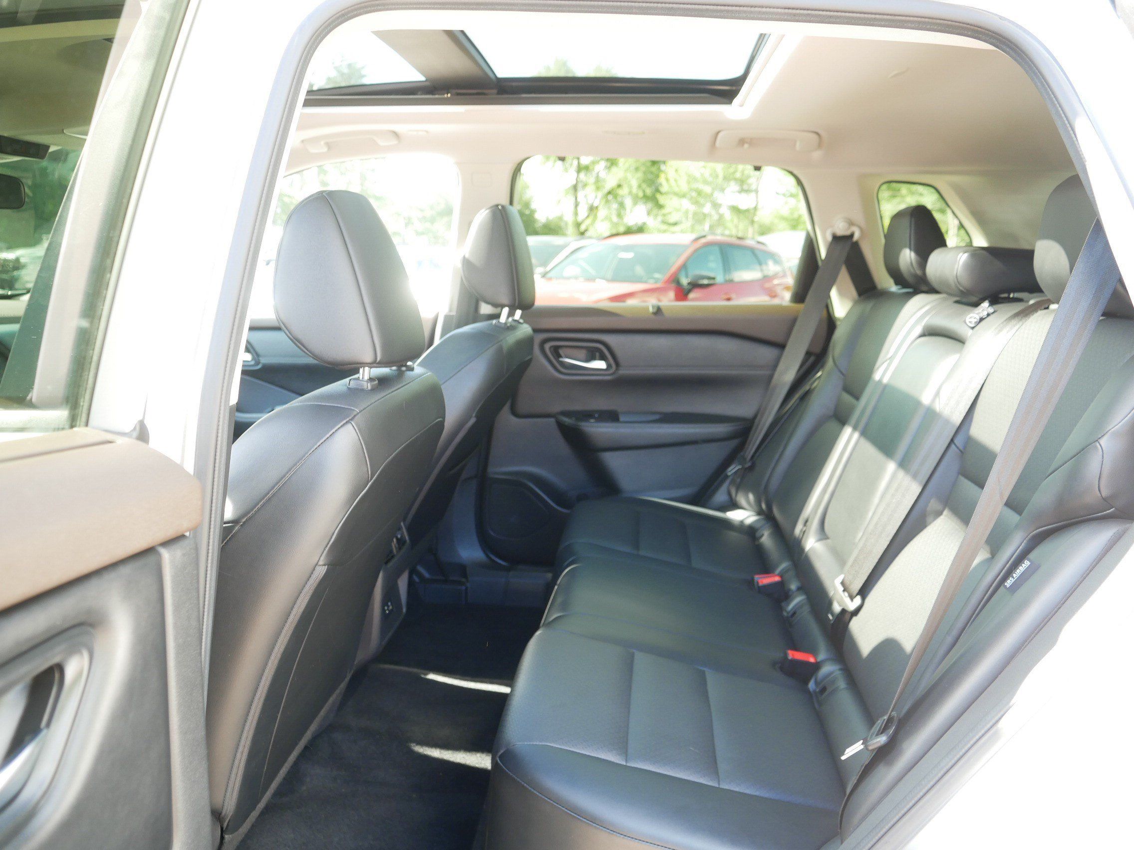 Certified 2023 Nissan Rogue SV w/ SV Premium B Package AWD/4WD image 35