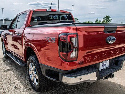 Used 2024 Ford Ranger XLT w/ FX4 Off-Road Package AWD/4WD image 3