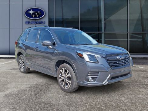 Used 2023 Subaru Forester Limited AWD/4WD image 2
