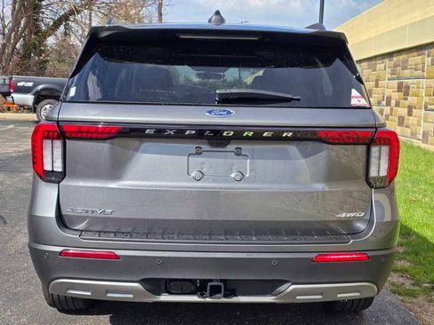 New 2026 Ford Explorer Active image 11