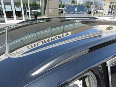 Used 2020 Volkswagen Tiguan SE R-Line AWD/4WD image 18