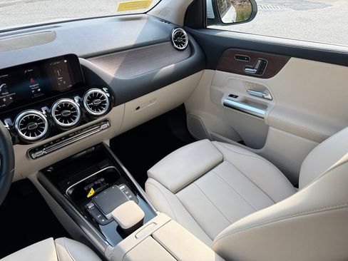 Used 2023 Mercedes-Benz GLA 250 4MATIC image 27