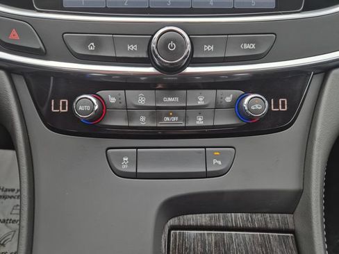 Used 2017 Buick LaCrosse Essence FWD image 27