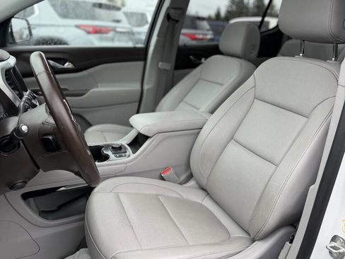 Used 2020 GMC Acadia SLT w/ Premium Package image 10