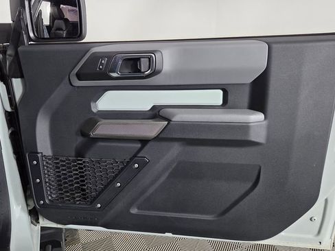 Used 2022 Ford Bronco Black Diamond w/ Sasquatch Package image 32