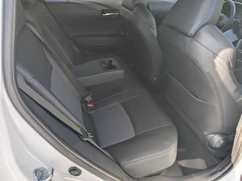 Used 2025 Toyota Corolla Cross w/ Convenience Package image 14