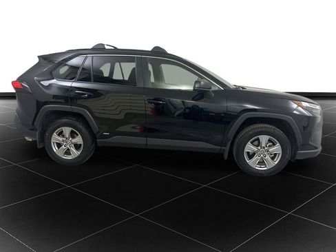 Used 2025 Toyota RAV4 LE image 6