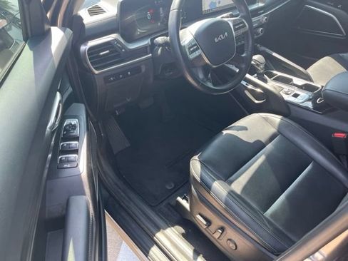 Used 2024 Kia Telluride S w/ S Sunroof Package FWD image 8