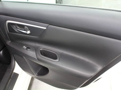 Used 2018 Nissan Altima 2.5 SV FWD image 26