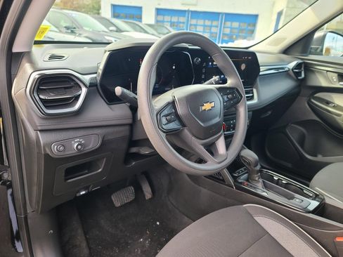 Used 2024 Chevrolet TrailBlazer LS image 8