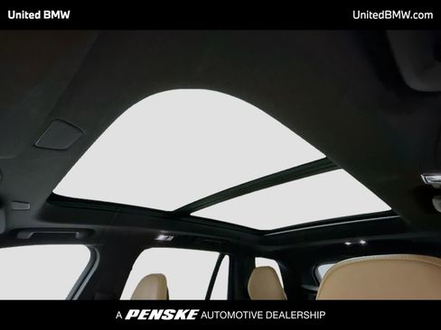 Used 2018 Volvo XC90 T6 Momentum w/ Convenience Package AWD/4WD image 12