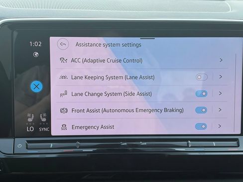 Used 2024 Volkswagen Atlas SE FWD image 25