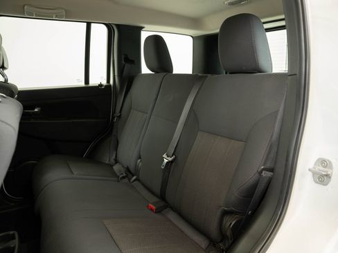 Used 2012 Jeep Liberty Sport image 38