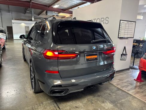 Used 2022 BMW X7 M50i AWD/4WD image 19