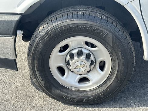 Certified 2021 Chevrolet Express 2500 w/ Driver Convenience Package image 13