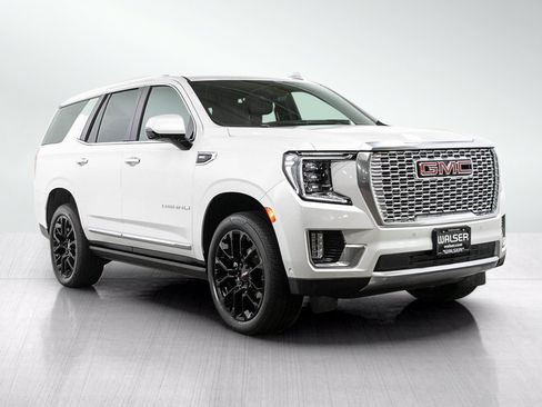 Used 2024 GMC Yukon Denali w/ Denali Reserve Package AWD/4WD image 7