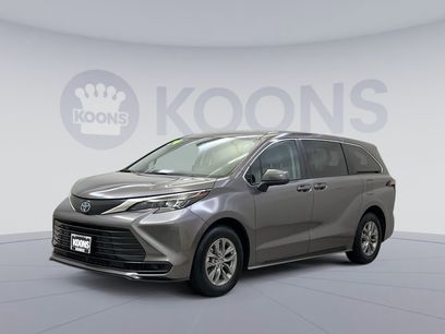 Used 2024 Toyota Sienna LE