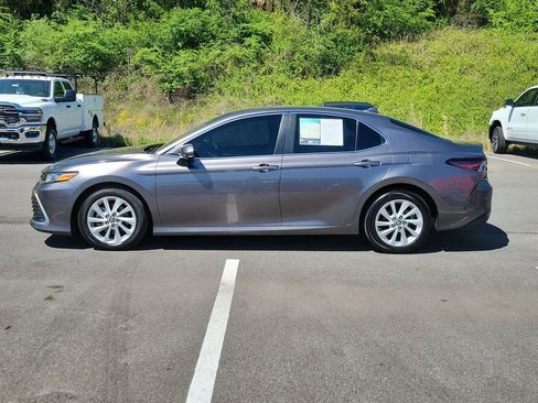 Used 2024 Toyota Camry LE image 6