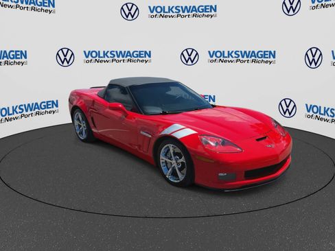 Used 2010 Chevrolet Corvette Grand Sport w/ Preferred Equipment Group RWD image 2