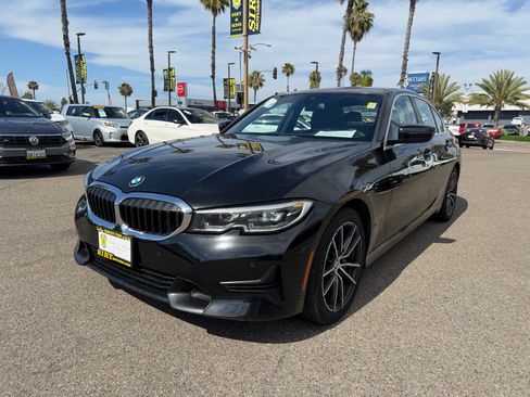 Used 2019 BMW 330i Sedan w/ Convenience Package RWD image 3