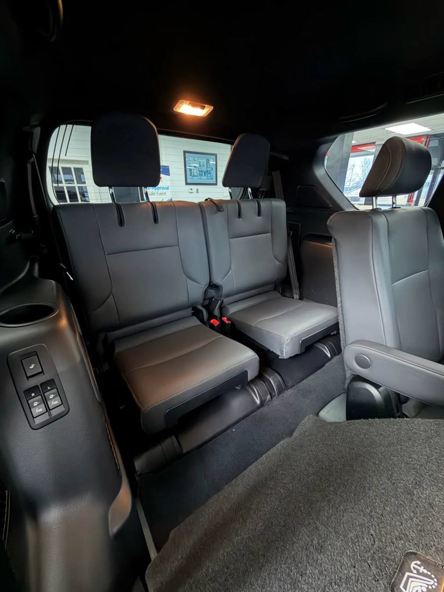 Used 2023 Lexus GX 460 Premium AWD/4WD image 18