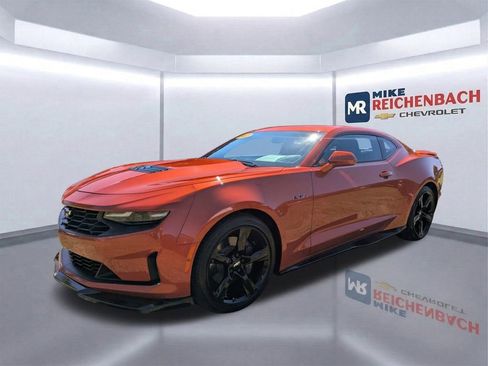 Used 2022 Chevrolet Camaro LT w/ Technology Package RWD image 8
