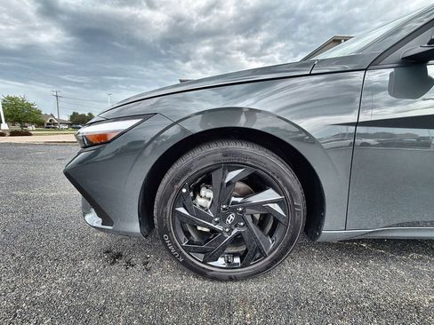 Certified 2026 Hyundai Elantra Sport w/ Cargo Package FWD image 17