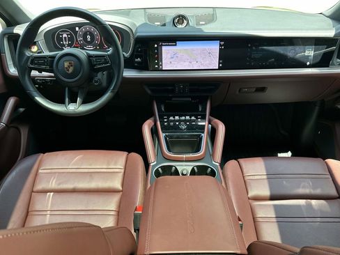 Certified 2025 Porsche Cayenne Coupe AWD/4WD image 15