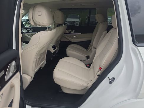New 2026 Mercedes-Benz GLS 450 4MATIC image 25
