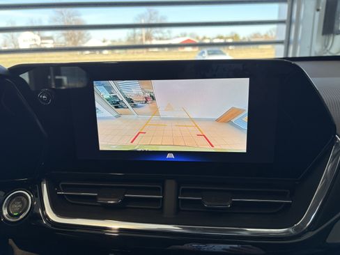 New 2026 Chevrolet Trax ACTIV w/ Sunroof Package image 16